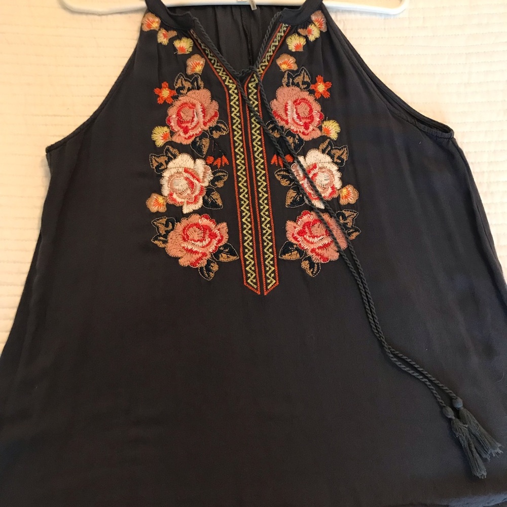 🌸Boutique hand stitched floral sleeveless blouse 🌸